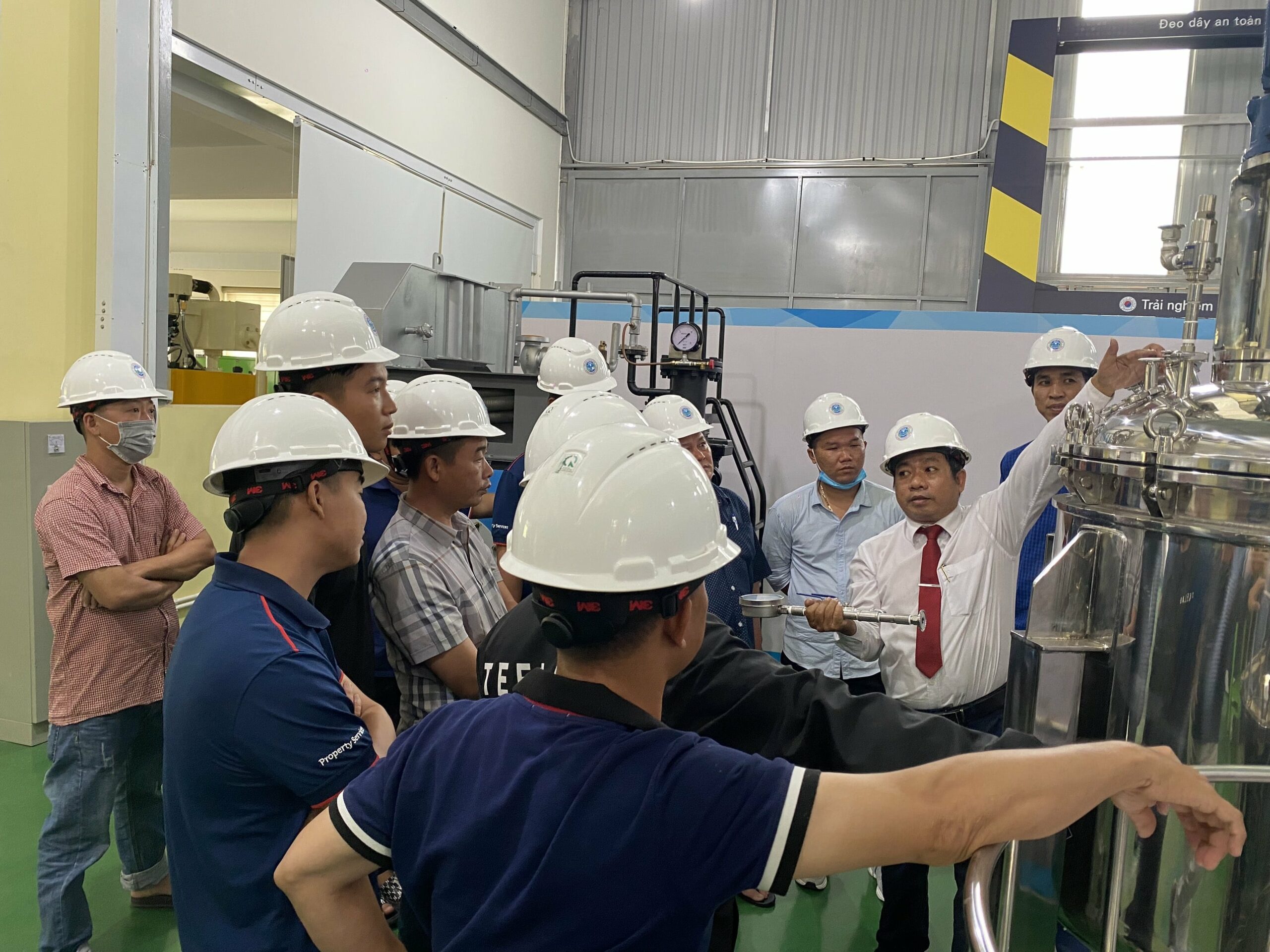 khóa huấn luyện an toàn vệ sinh lao động định kỳ